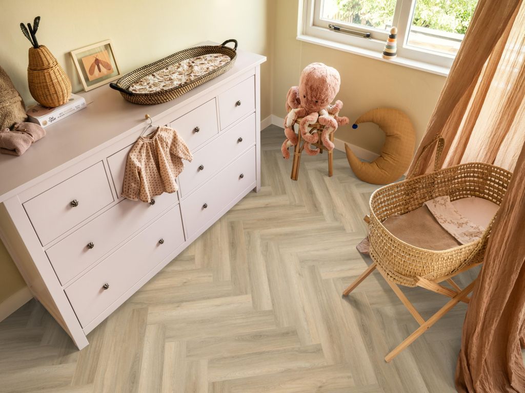 Ambiant Spigato Avanto visgraat click SRC beige sfeerbeeld
