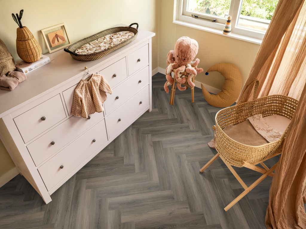 Ambiant Spigato Avanto visgraat click SRC dark grey sfeerbeeld