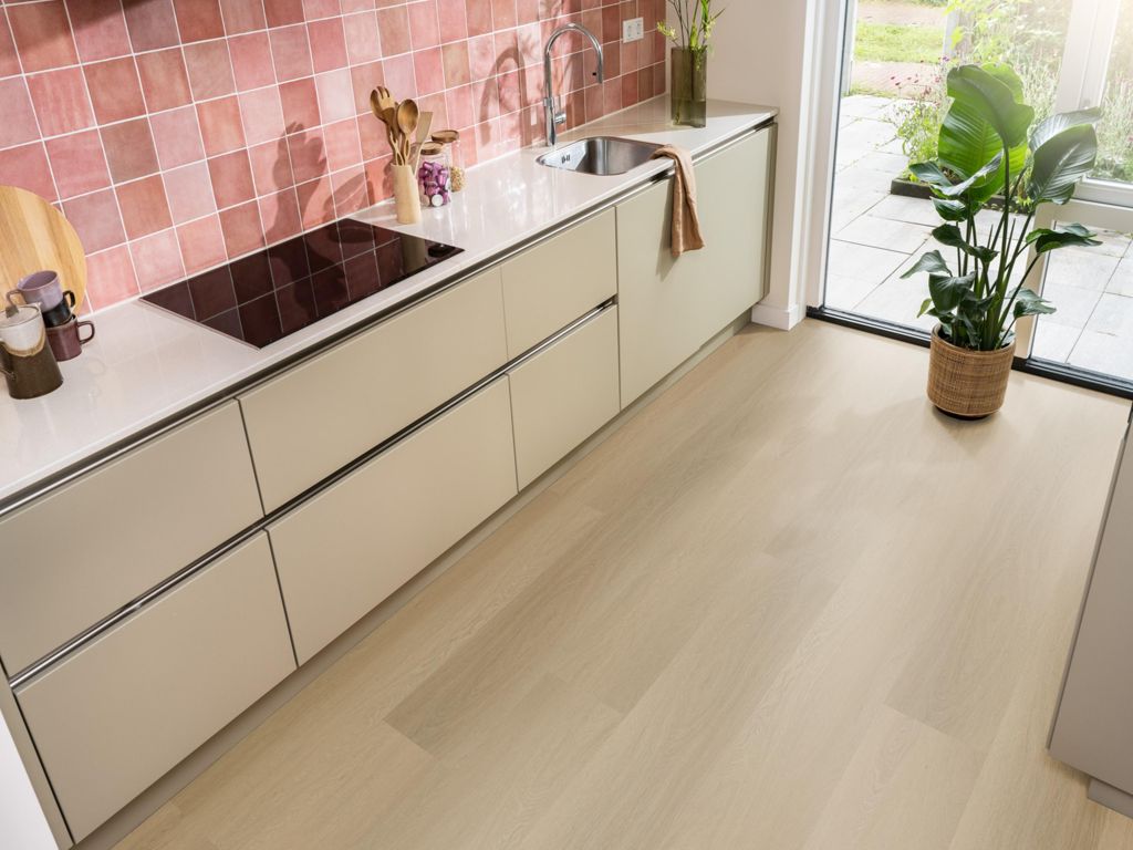 Ambiant Estino dryback warm oak sfeerbeeld