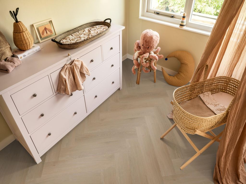 Ambiant Spigato Navaro visgraat click natural oak sfeerbeeld