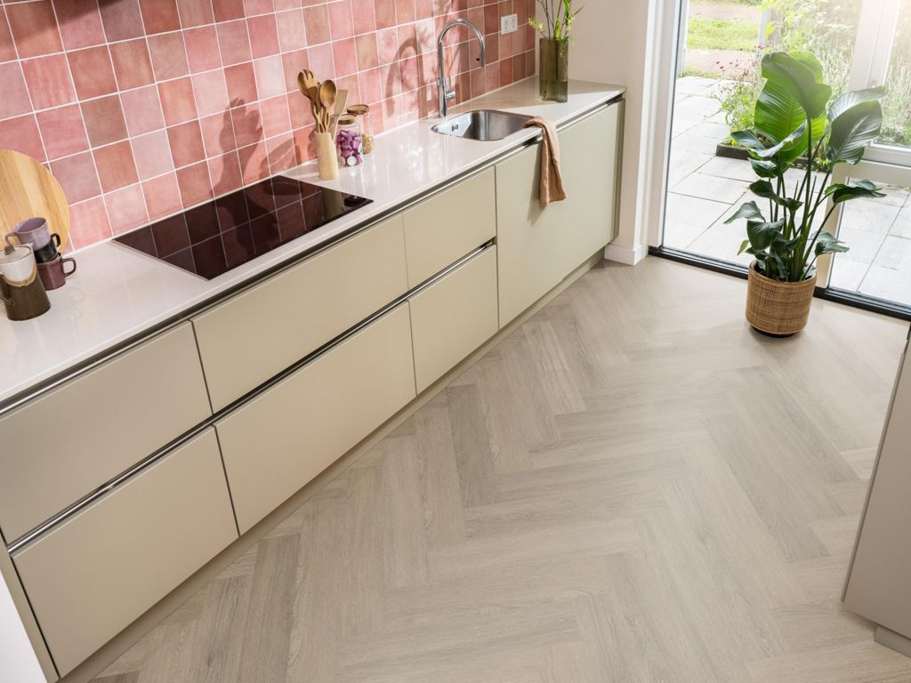 Ambiant Spigato Viranto visgraat dryback smoky sfeerbeeld