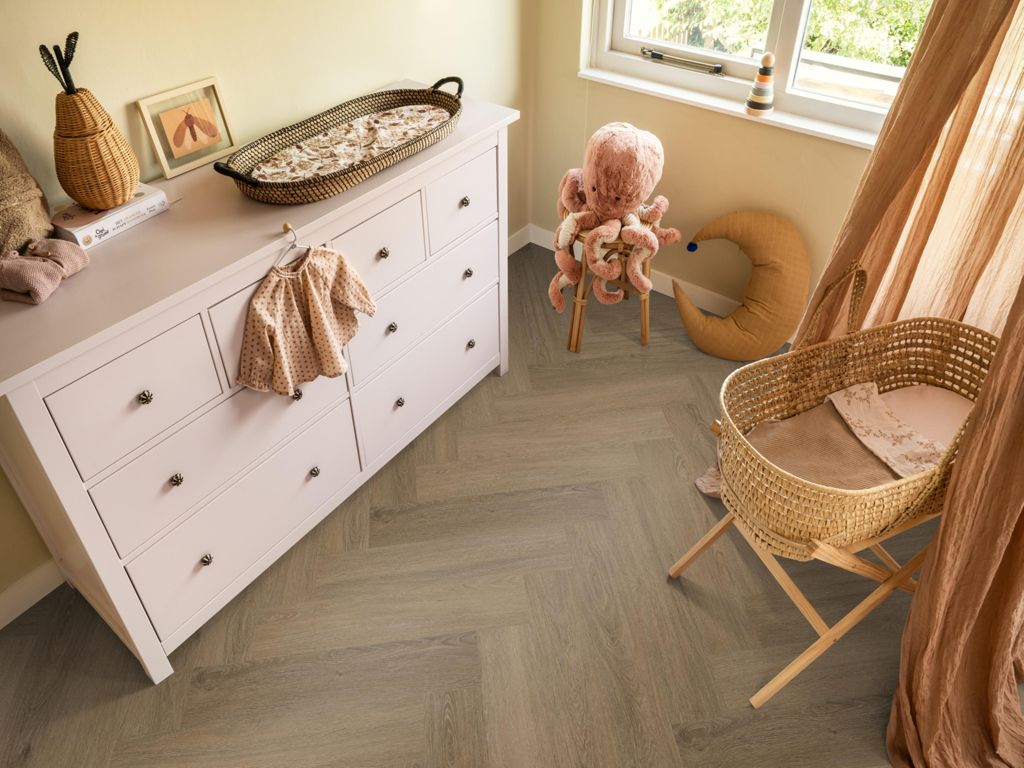 Ambiant Spigato Viranto visgraat click SRC light brown sfeerbeeld